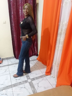 Profil de Marlyse, une femme célibataire de 40 ans à Abang II