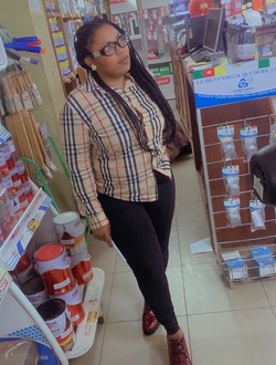 Profil de Nibell, une femme célibataire de 34 ans à Yaoundé