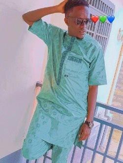 Profil de Hassan, un homme célibataire de 32 ans à Kindia