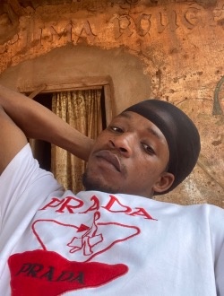 Profil de Oumar, un homme célibataire de 25 ans à Siguiri