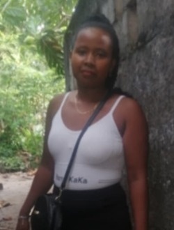 Profil de Salim, une femme célibataire de 29 ans à Manakara