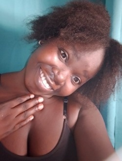 Profil de Ruth, une femme célibataire de 26 ans à Garou