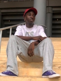 Profil de Alex, un homme célibataire de 21 ans à Abidjan