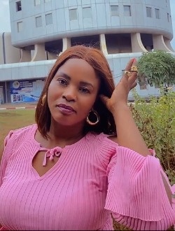 Profil de Ange, une femme célibataire de 47 ans à Yaoundé