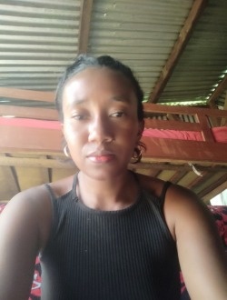 Profil de Velette, une femme célibataire de 32 ans à Antalaha