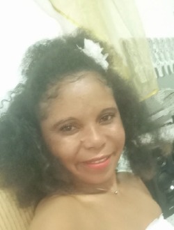 Profil de Flavienne, une femme célibataire de 38 ans à Antalaha