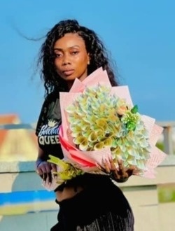 Profil de Lysie, une femme célibataire de 26 ans à Kinshasa