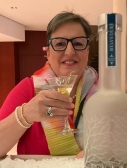 Profil de Danielle, une femme célibataire de 68 ans à Gatineau