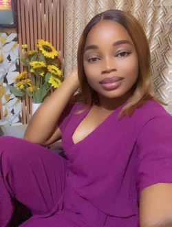 Profil de Ira, une femme célibataire de 36 ans à Kinshasa Nongo