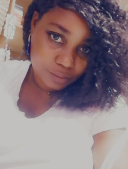 Profil de Rina, une femme célibataire de 38 ans à Cocody