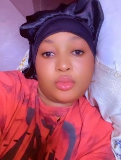 Profil de Larissa, une femme célibataire de 30 ans à Abidjan