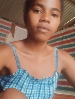 Profil de Mamie, une femme célibataire de 24 ans à Antalaha