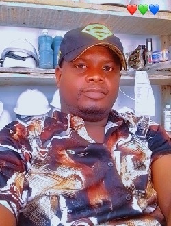 Profil de Ivan Kliff, un homme célibataire de 36 ans à Douala