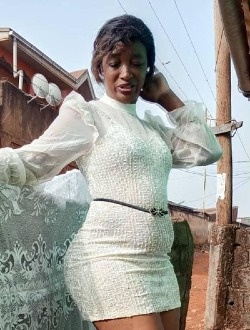 Profil de Nadège, une femme célibataire de 46 ans à Bafoussam II