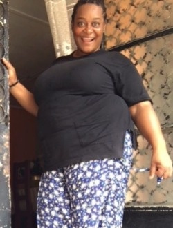 Profil de Francine, une femme célibataire de 37 ans à Douala