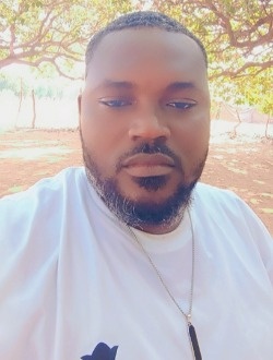 Profil de Jean, un homme célibataire de 44 ans à Abidjan