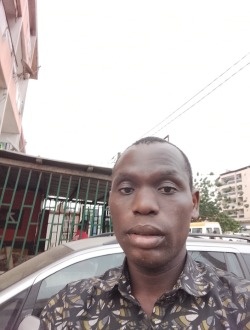 Profil de Franck, un homme célibataire de 39 ans à Abadjin-Kouté