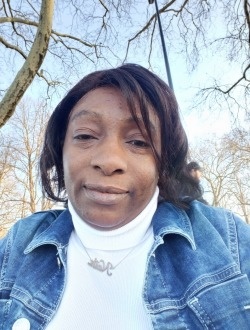 Profil de Nathalie, une femme célibataire de 44 ans à Abée