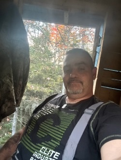 Profil de Marc, un homme célibataire de 47 ans à Sainte-Croix