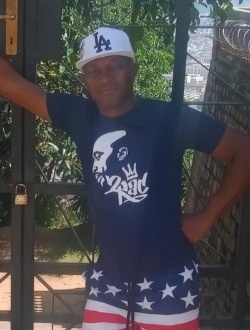 Profil de Lalaina, un homme célibataire de 42 ans à 1ER Arrondissement