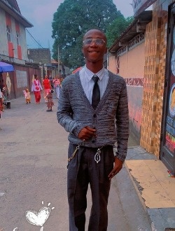 Profil de Chadrack, un homme célibataire de 22 ans à Kinshasa