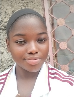 Profil de Nicole, une femme célibataire de 23 ans à Douala