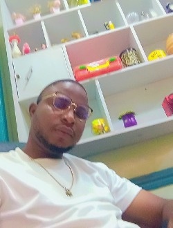 Profil de Mikael, un homme célibataire de 30 ans à Cotonou