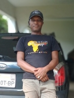 Profil de Lalaina, un homme célibataire de 42 ans à 1ER Arrondissement