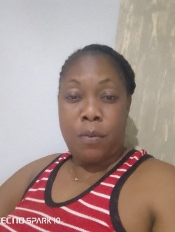 Profil de Marie, une femme célibataire de 37 ans à Abam