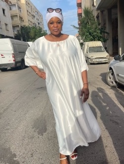 Profil de Aicha, une femme célibataire de 27 ans à Alger