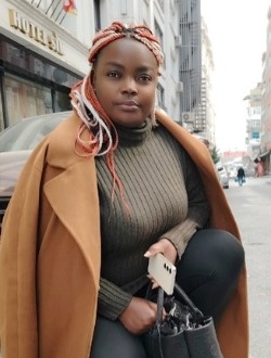 Profil de Henriette, une femme célibataire de 40 ans à Istanbul