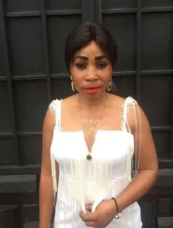 Profil de Marie, une femme célibataire de 43 ans à Meyo-Mengo