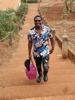 Profil de Joseph, un homme célibataire de 30 ans à Douala