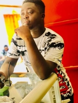Profil de Isaac, un homme célibataire de 40 ans à Abidjan
