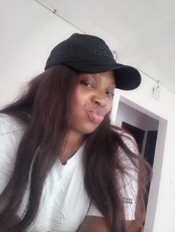 Profil de Konaté, une femme célibataire de 28 ans à Malabo