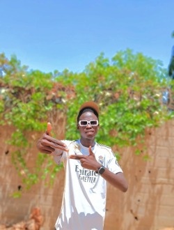 Profil de Chérif, un homme célibataire de 21 ans à N'Djamena