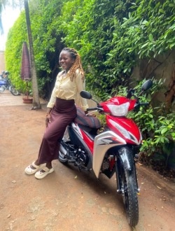 Profil de Rahamath, une femme célibataire de 21 ans à Abomey-Calavi