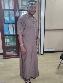 Profil de Serge Alain, un homme célibataire de 44 ans à Yaoundé