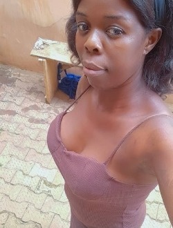 Profil de Bubrurry London, une femme célibataire de 33 ans à Yaoundé