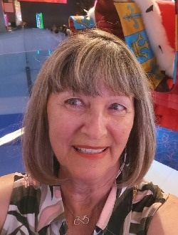 Profil de Nicole, une femme célibataire de 79 ans à Laval