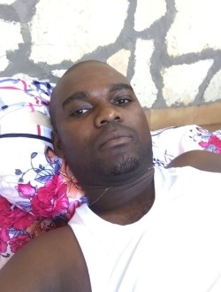 Profil de Alain Patrick, un homme célibataire de 40 ans à Abang