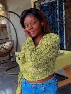 Profil de Nadège, une femme célibataire de 29 ans à Douala