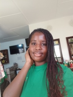 Profil de Albertine, une femme célibataire de 25 ans à Abidjan