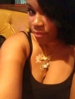 Profil de Joyce, une femme célibataire de 34 ans à Douala