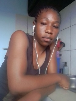 Profil de Rosie, une femme célibataire de 28 ans à Yaoundé