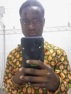 Profil de Marfo, un homme célibataire de 18 ans à Kumawu