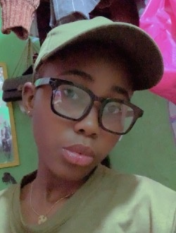 Profil de Merveille, une femme célibataire de 18 ans à Yaoundé