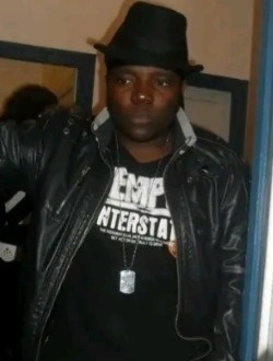 Profil de Marcel, un homme célibataire de 34 ans à Douala