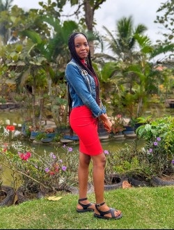 Profil de Vicky, une femme célibataire de 22 ans à Yaoundé