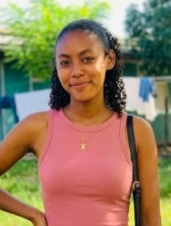 Profil de Lolie, une femme célibataire de 24 ans à Toamasina